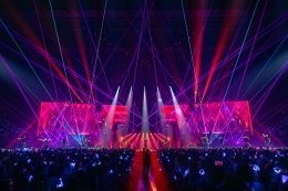 SUPER JUNIOR ตำนานที่ยังคงสร้างตำนานอันยิ่งใหญ่ต่อไป โชว์สุดยอดการแสดงฉลองครบรอบ 20 ปี <SUPER SHOW 10> บัตรหมดทั้ง 2 รอบ รวมผู้ชมกว่า 22,000 คน ครองบัลลังก์ศิลปินเกาหลีวงแรกที่สามารถจัดคอนเสิร์ตในประเทศไทยได้ติดต่อกันเป็นครั้งที่ 10!